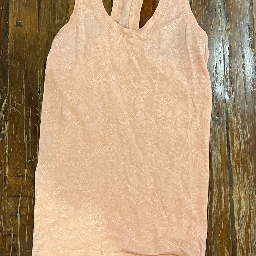 Athleta Women's Peach Sports Top